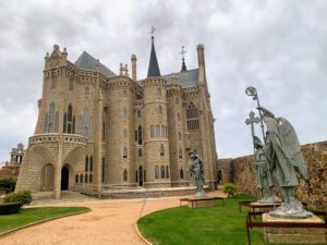 Camino De Santiago: Palacio Episcopal